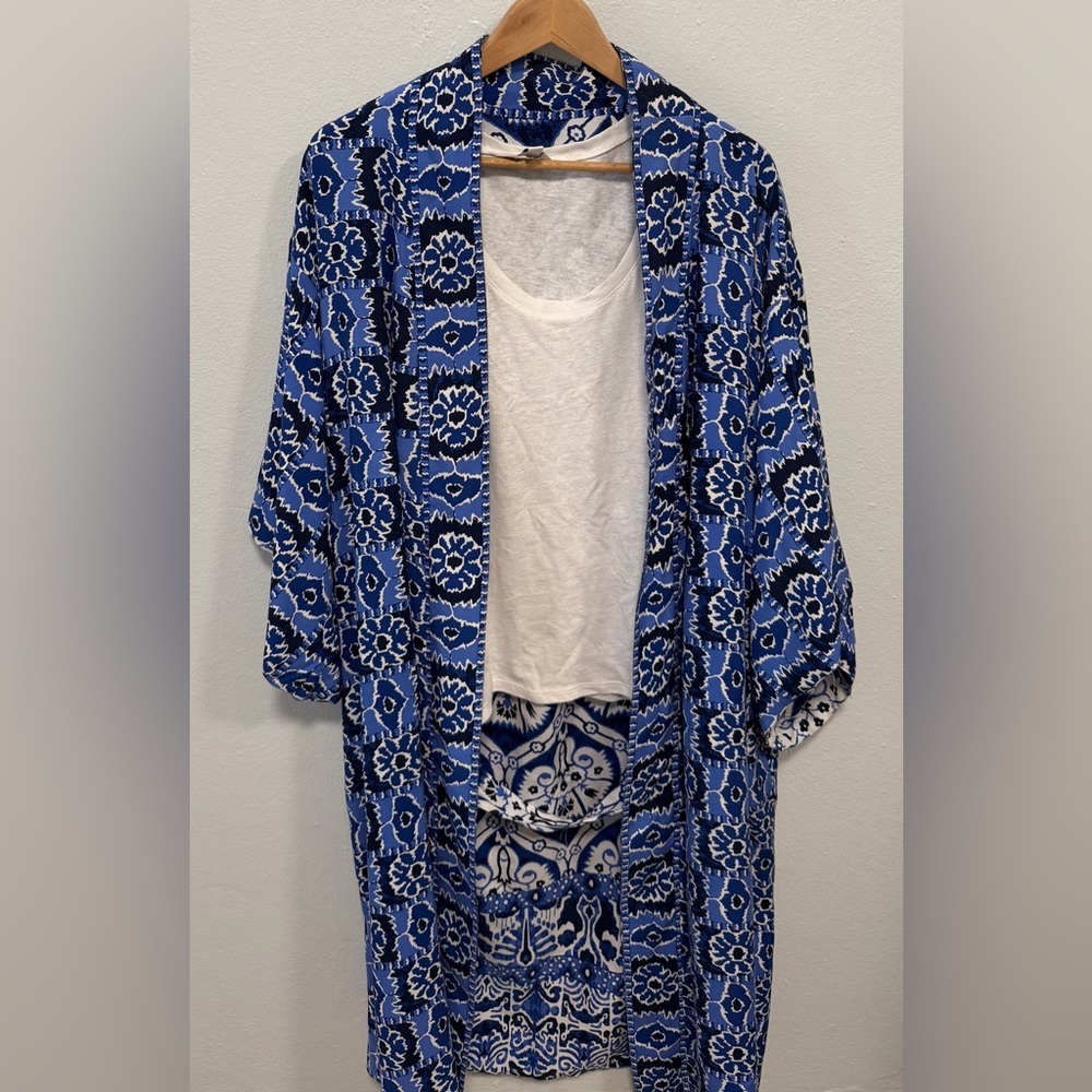 Haute Hippie Blue and White Abstract Kimono